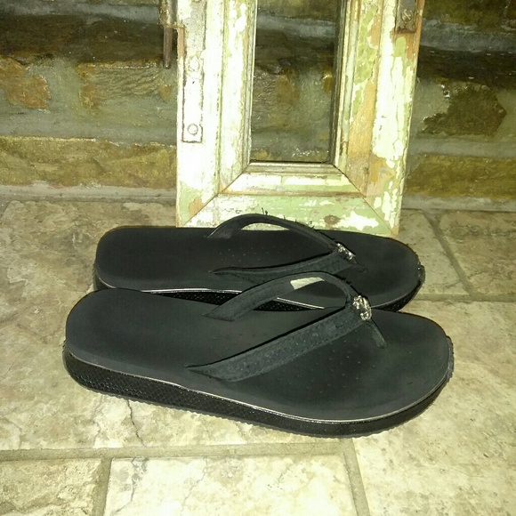 small wedge flip flops